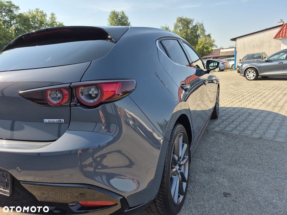 Mazda 3 - 8