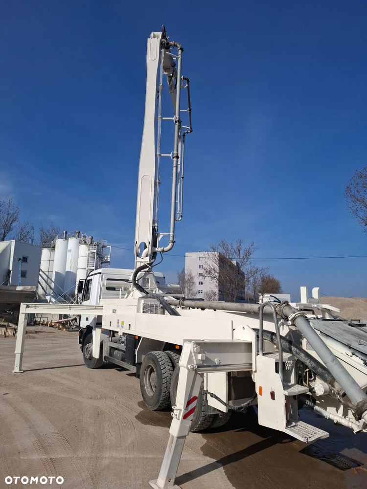 Mercedes-Benz Actros - 5