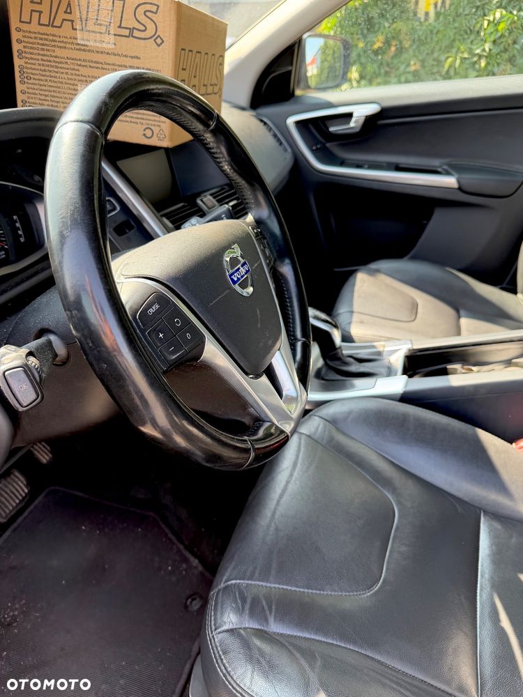 Volvo XC 60 D4 Geartronic Momentum - 19