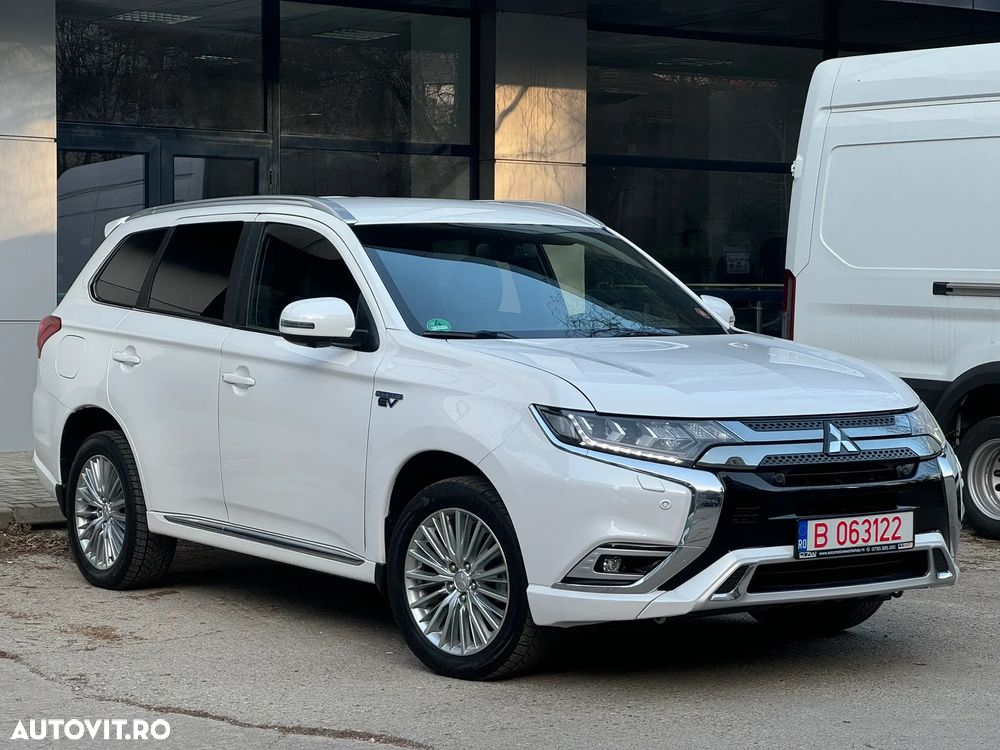 Mitsubishi Outlander 2.4 4WD Plus - 3