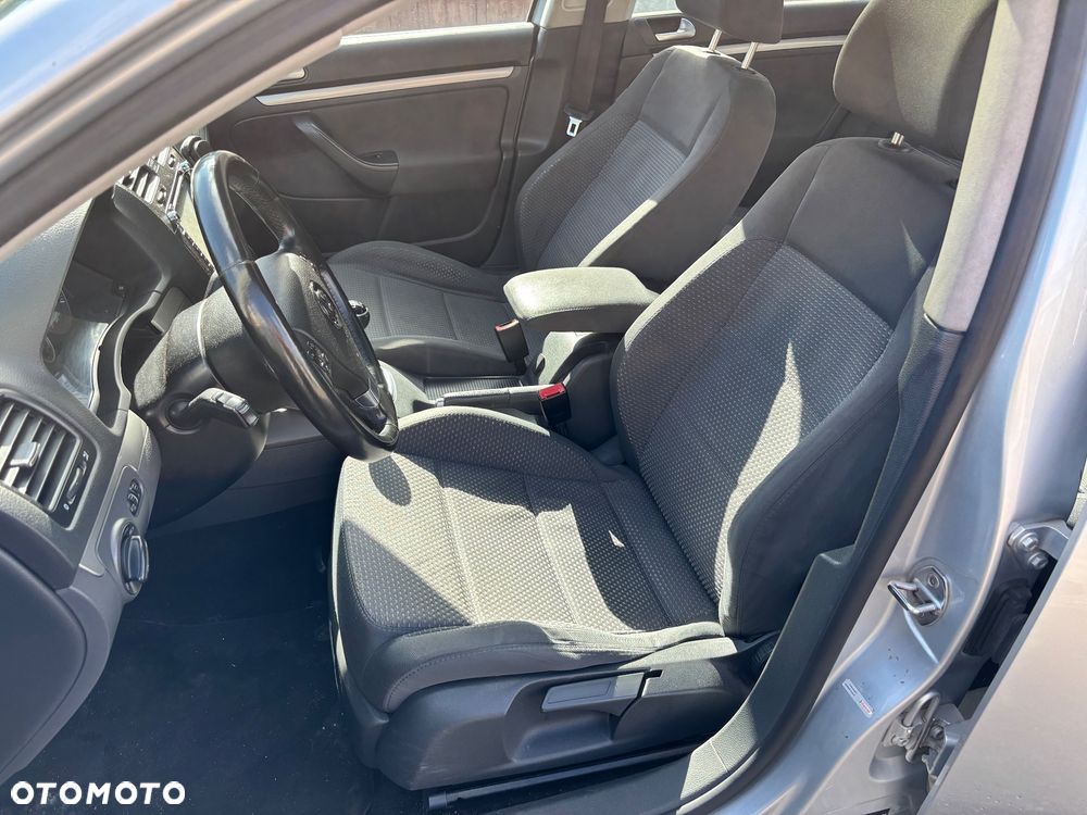 Volkswagen Golf 2.0 TDI Comfortline - 9