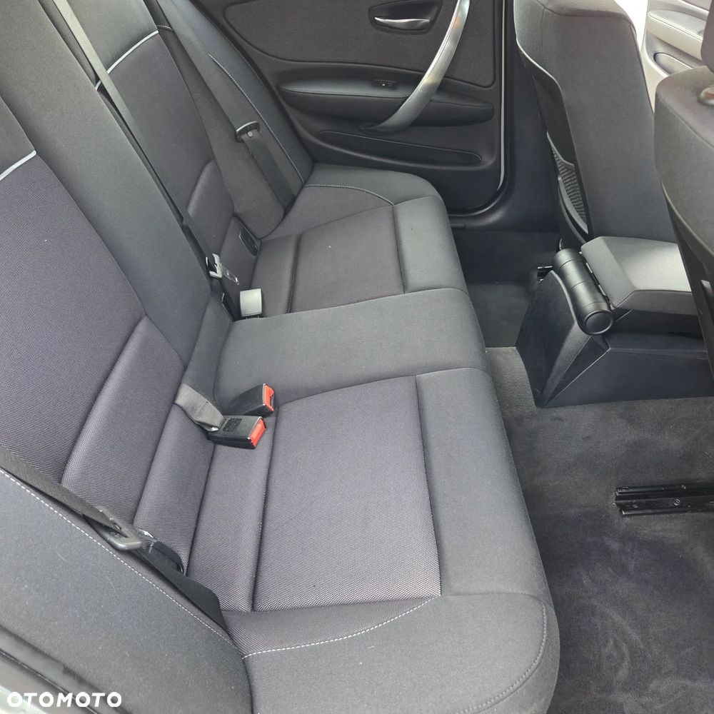 BMW Seria 1 - 23