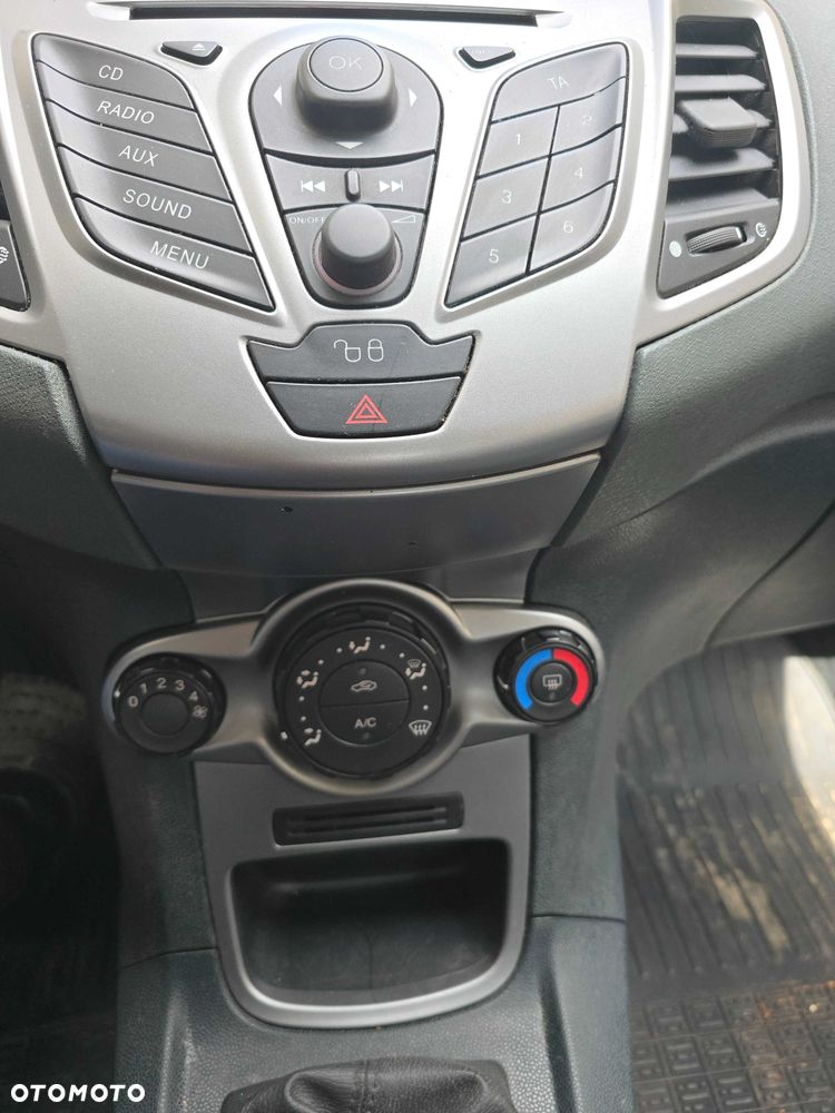 Ford Fiesta - 6