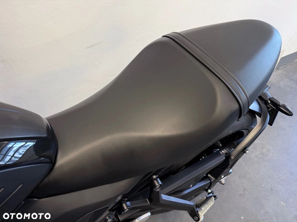 Triumph Trident - 25