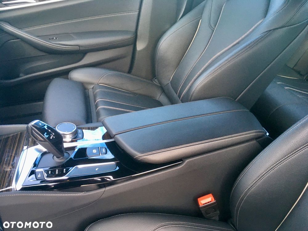 BMW Seria 5 540i GPF xDrive Luxury Line - 19