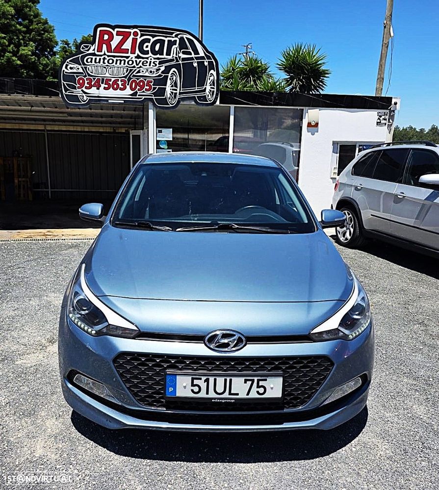 Hyundai i20 1.1 CRDi Access+Bluetooth+Comandos no Volante - 2