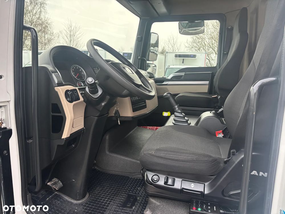 MAN MAN TGL 12 190 CHLODNIA IZOTERM PODWOZIE DO ZABUDOWY - 11