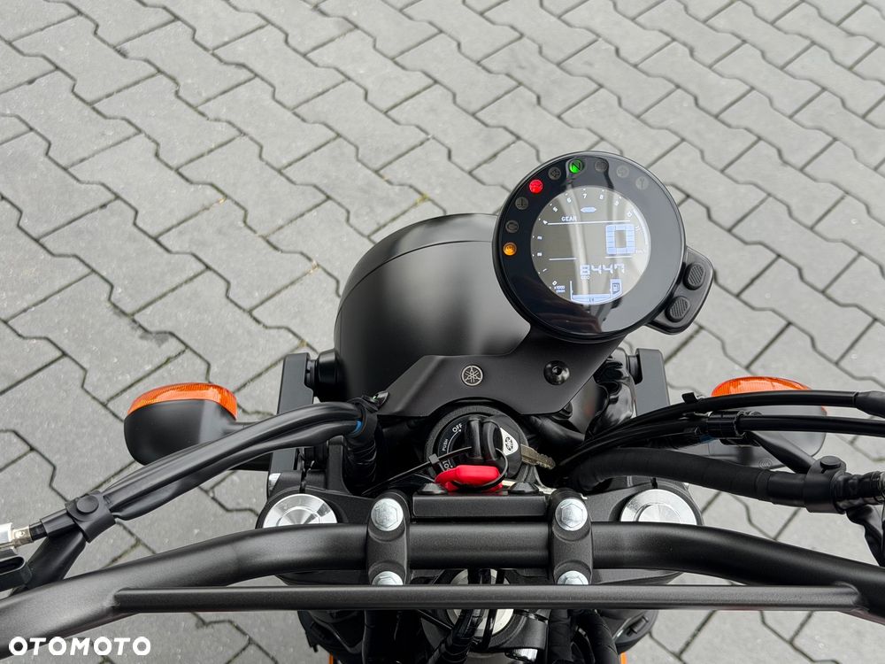 Yamaha XSR - 26