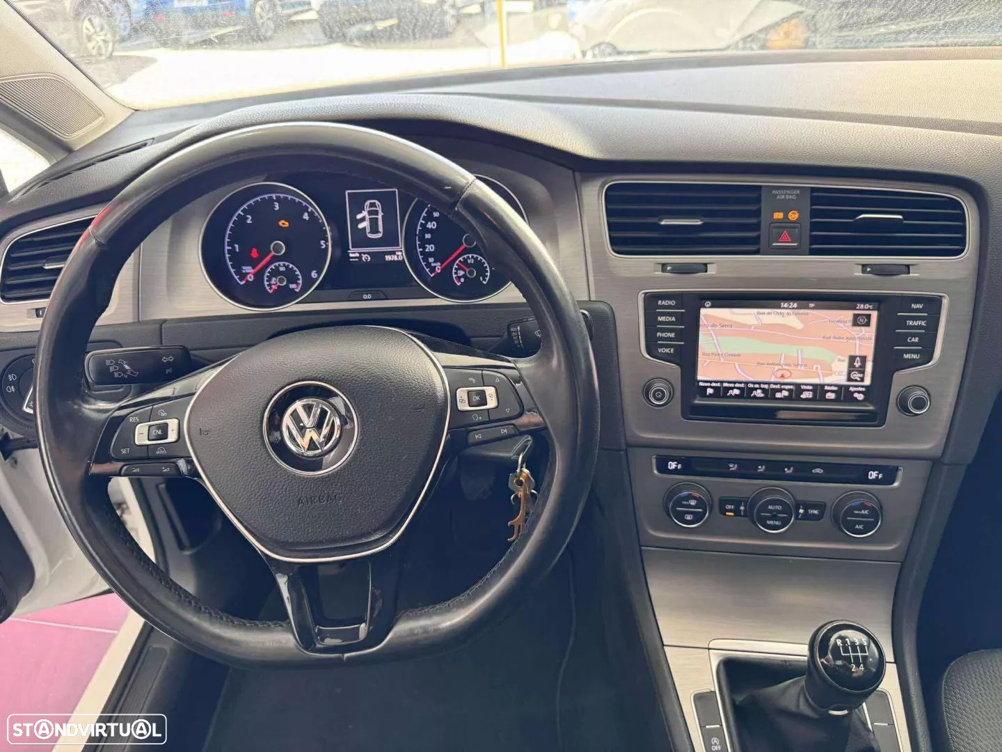 VW Golf 1.6 TDi BlueMotion Confortline - 10
