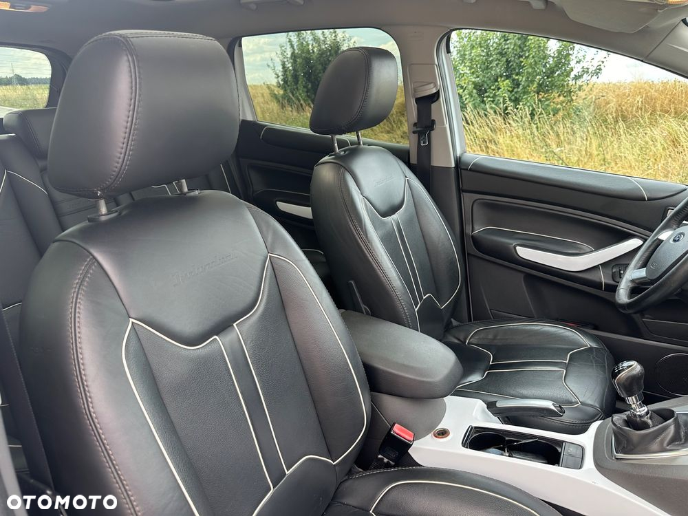 Ford Kuga 2.0 TDCi 4x4 Individual - 15