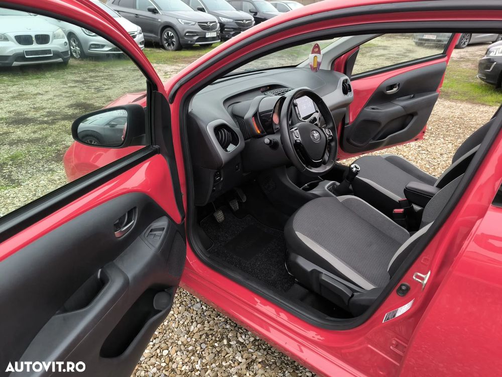 Toyota Aygo 1.0 VVY-I 5 usi X-connect - 13