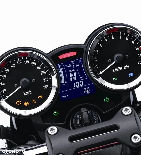 Kawasaki Z 900 RS - 11