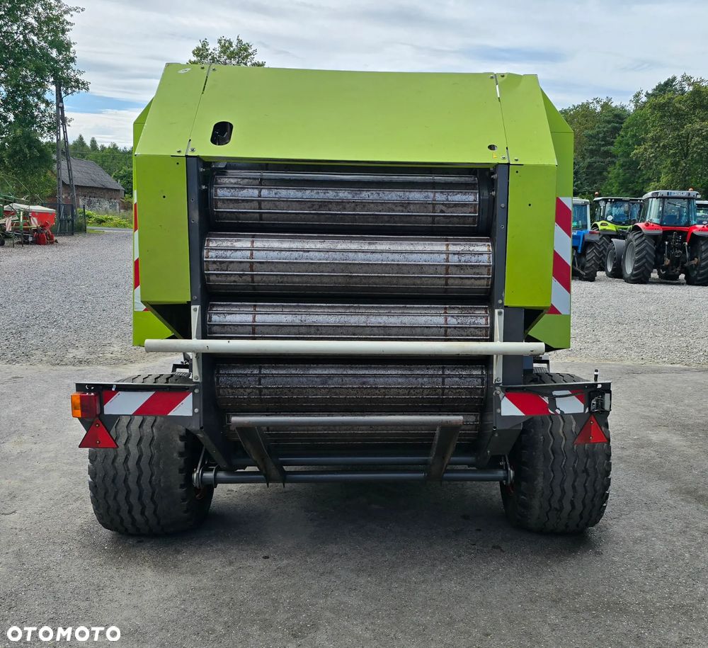Claas Rollant 350 - 5