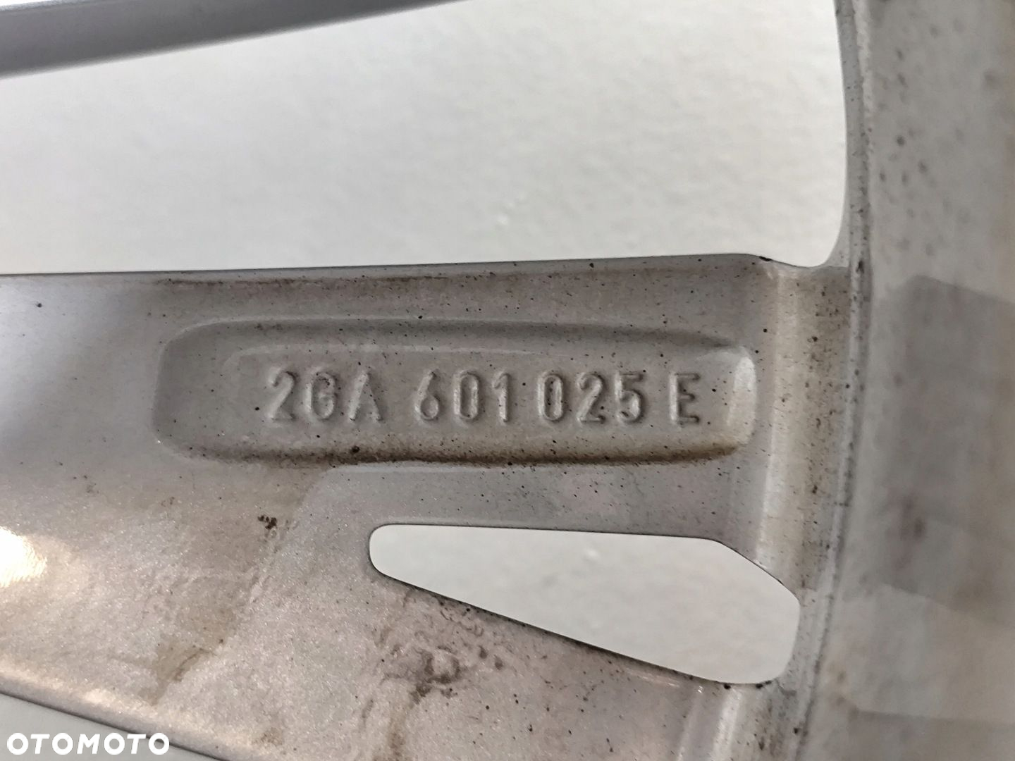 VW T-ROC KOŁA ALUFELGI 18" 2GA601025E KOMPLET - 5