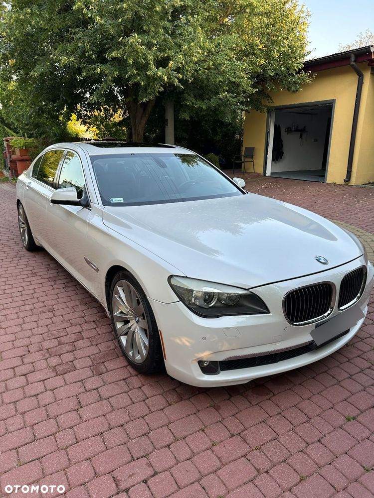 BMW Seria 7 740Li - 1