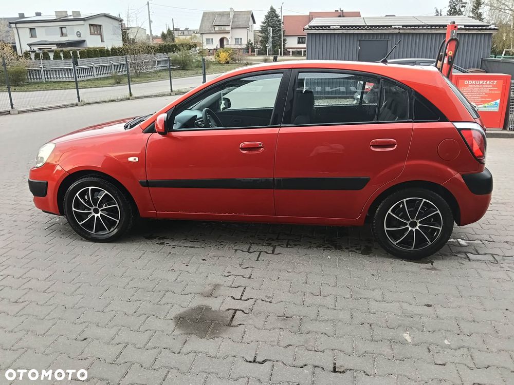 Kia Rio 1.5 CRDi City - 5