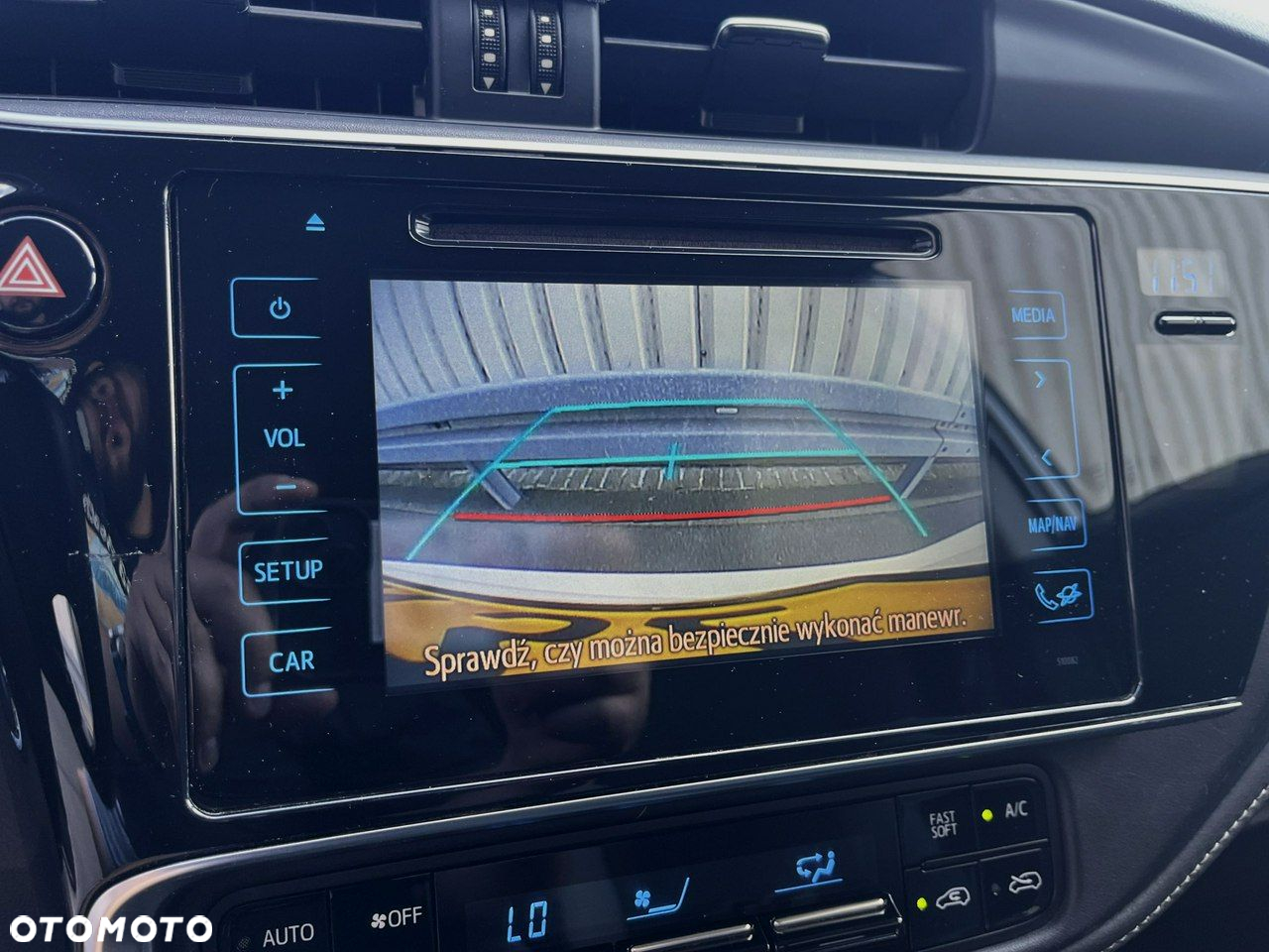 Toyota Auris Hybrid 135 Premium - 21