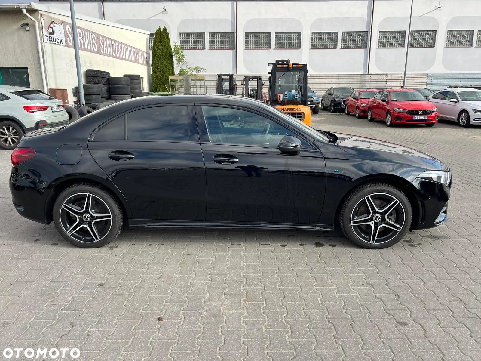 Mercedes-Benz Klasa A 250 e 8G-DCT AMG Line - 4