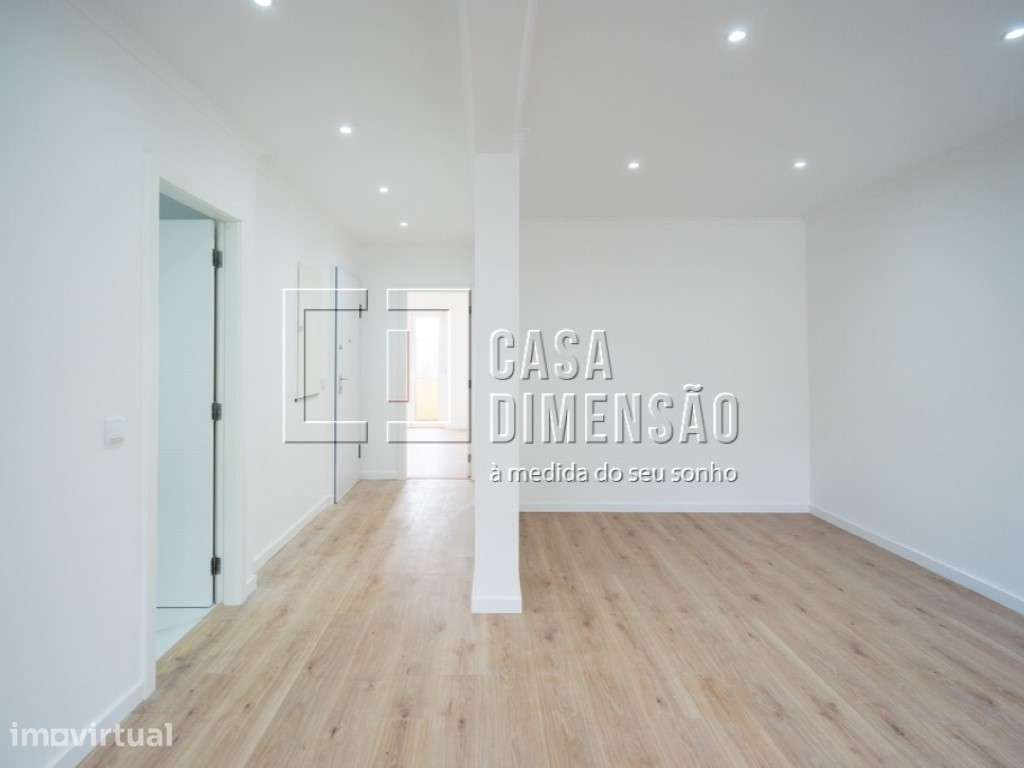 Apartamento de tipologia T2, em fase de Remodelação, em Odivelas!! - Grande imagem: 5/27