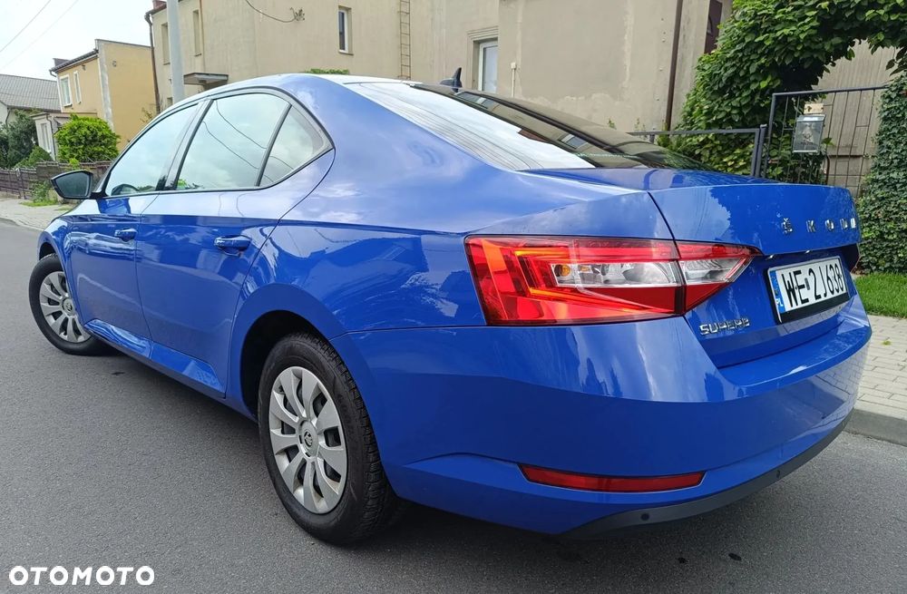 Skoda Superb 2.0 TDI Ambition - 3