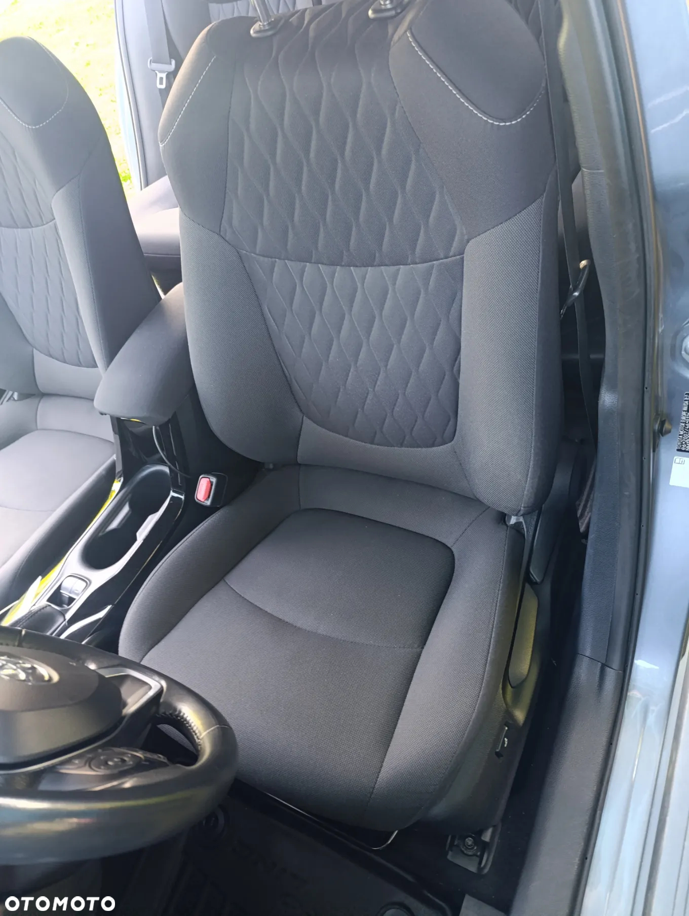Toyota Corolla 1.8 Hybrid Comfort - 12