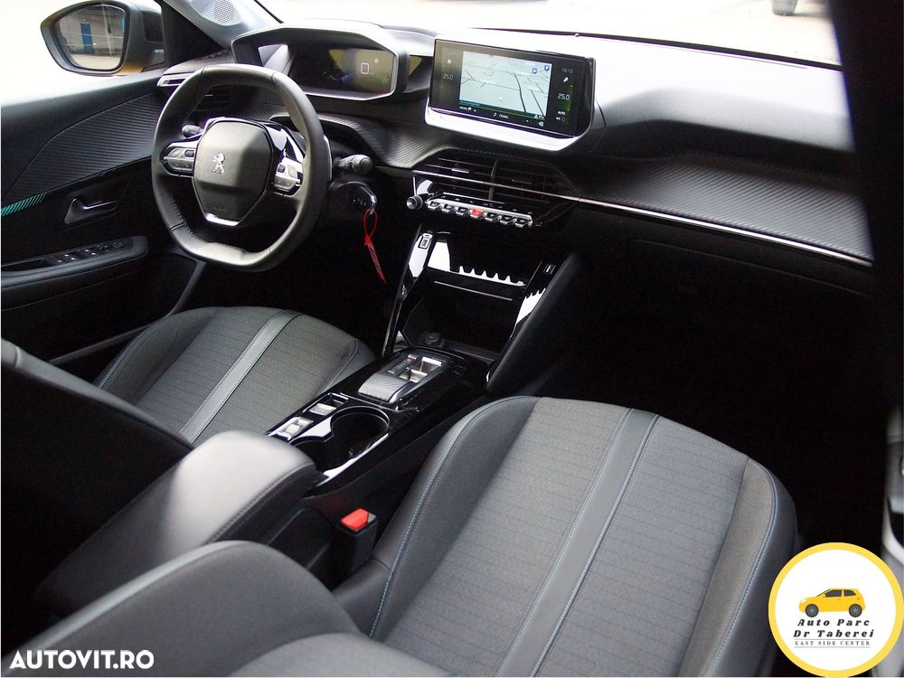 Peugeot 208 PureTech 100 EAT8 Allure Pack - 31