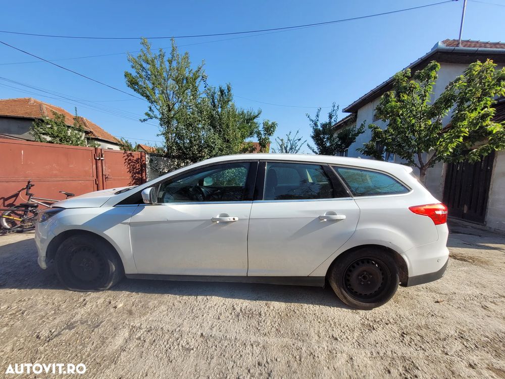 Dezmembrez ford focus ,1.5l d ,an 2017 - 3