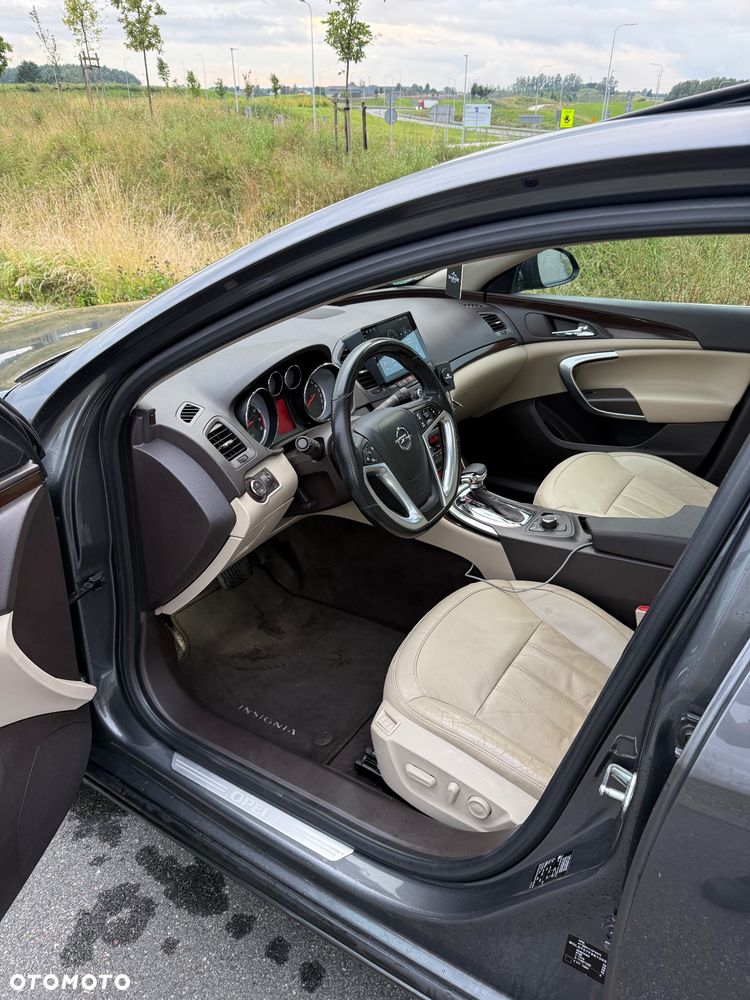 Opel Insignia 2.8 V6 Turbo 4x4 Automatik Cosmo - 17