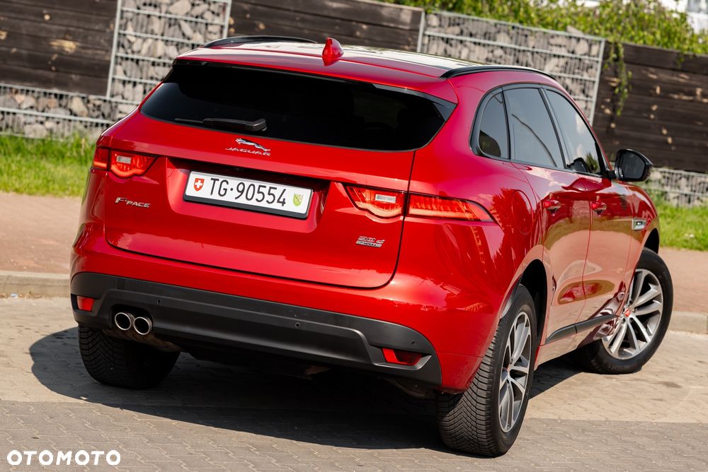 Jaguar F-Pace 20d AWD R-Sport - 9