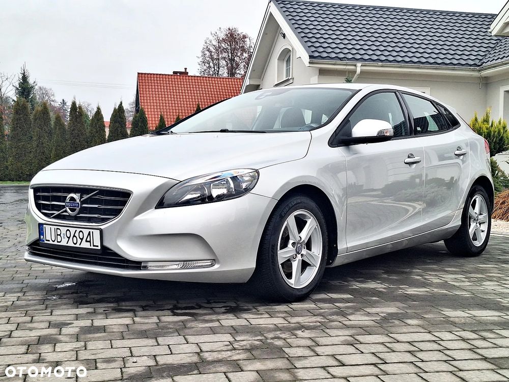 Volvo V40 ver-d2-kinetic - 2