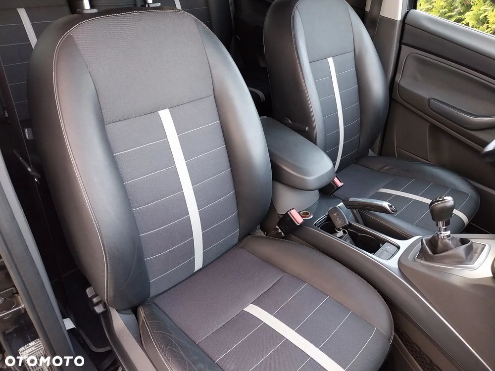 Ford Kuga 2.0 TDCi 4x4 Titanium - 22