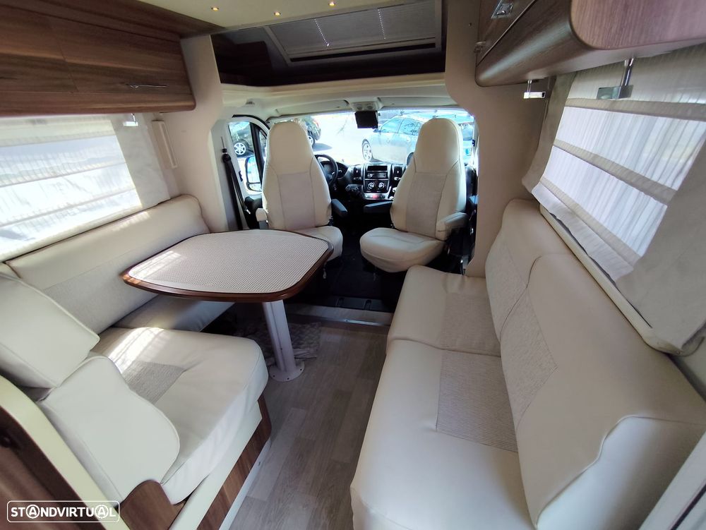 Roller Team Auto-Roller T-Line Magnifico Garage - 11