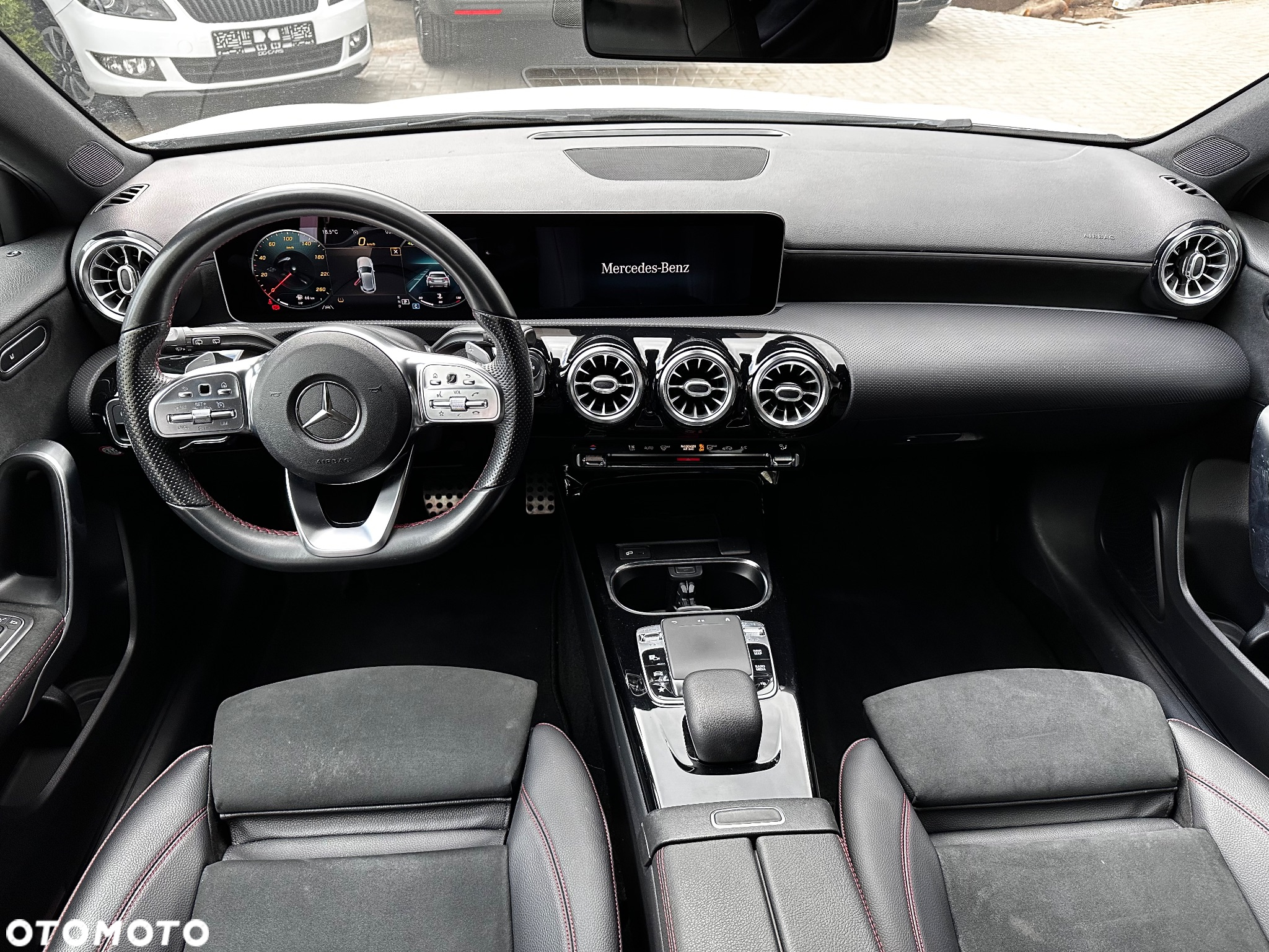 Mercedes-Benz Klasa A 200 7G-DCT AMG Line Advanced Plus - 16