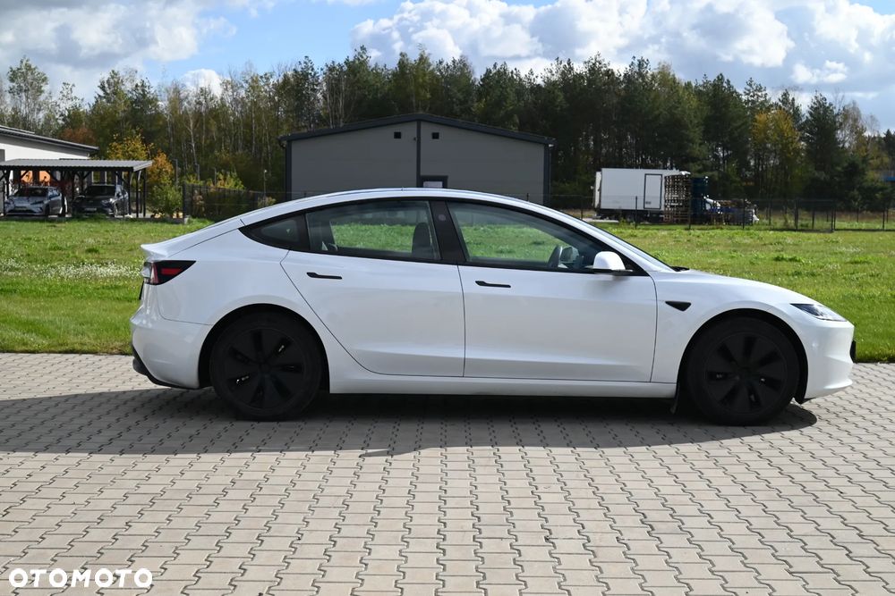 Tesla Model 3 - 23