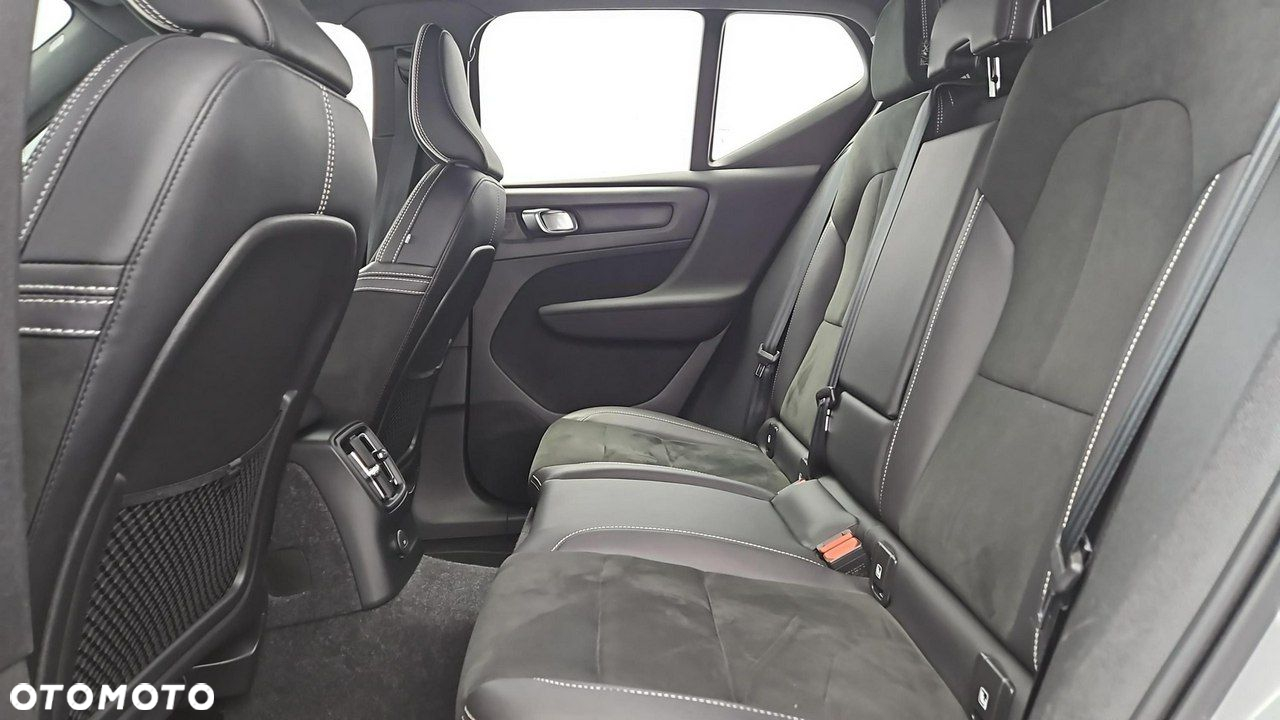 Volvo XC 40 - 23