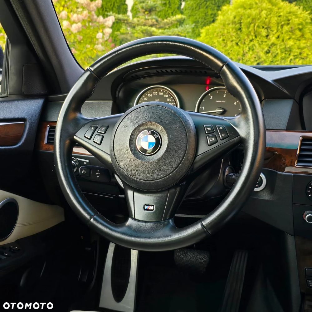 BMW Seria 5 530d Sport-Aut Edition Sport - 27
