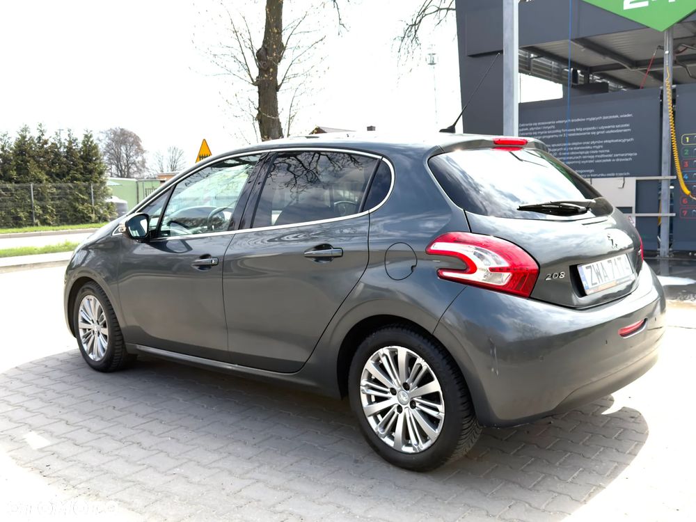 Peugeot 208 1.2 PureTech Allure S&S - 17