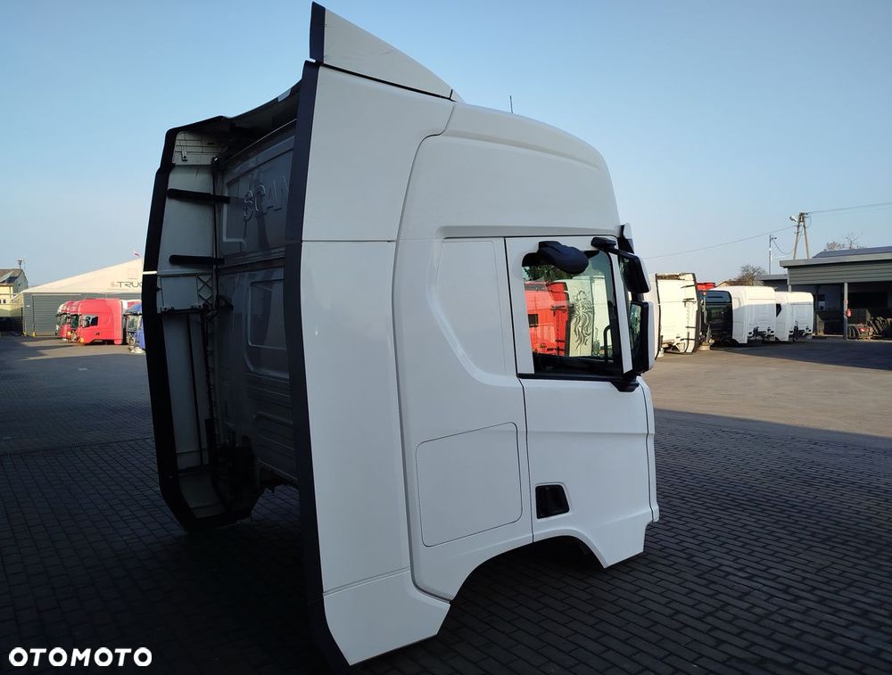 KABINA SCANIA R NTG - 4
