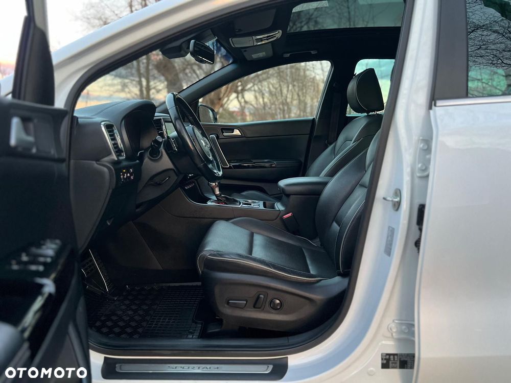 Kia Sportage 2.0 CRDI AWD Eco-Dynamics+ (48V M-H) GT LINE - 19