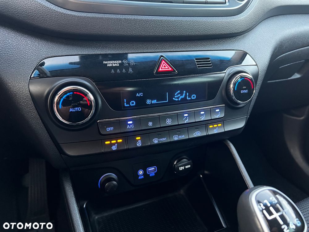 Hyundai Tucson blue 1.6 GDi 2WD Navi - 19