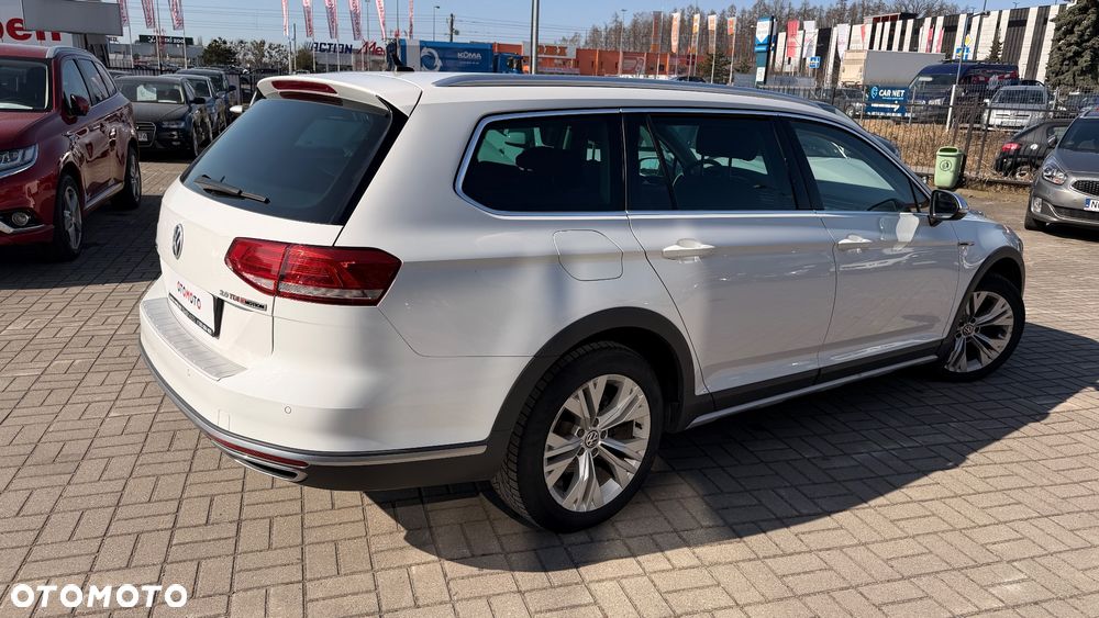 Volkswagen Passat Alltrack 2.0 TDI SCR 4Motion DSG - 3