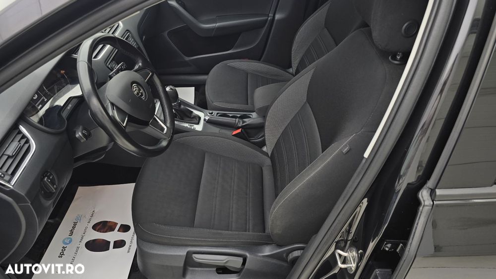 Skoda Octavia 2.0 TDI DSG Ambition - 12