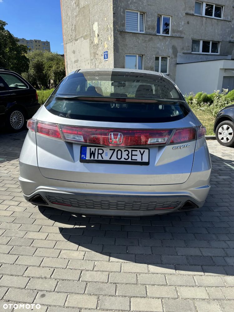 Honda Civic 1.8 Comfort - 3