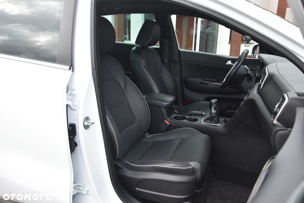 Kia Sportage 2.0 CRDI XL - 28