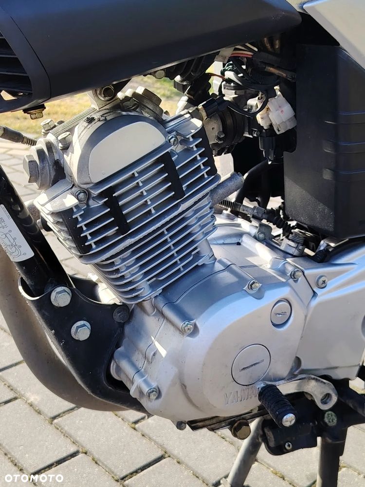 Yamaha YBR - 6