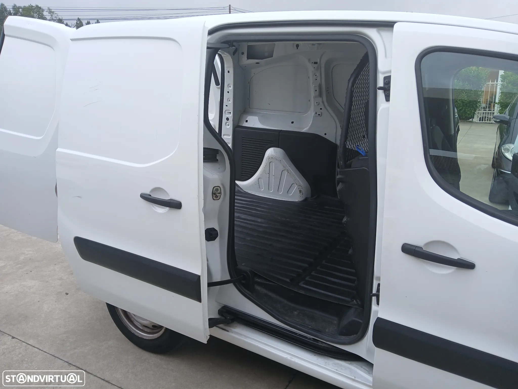 Peugeot Partner - 10