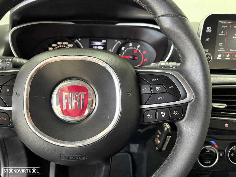 Fiat Tipo Station Wagon 1.3 M-Jet Lounge - 25