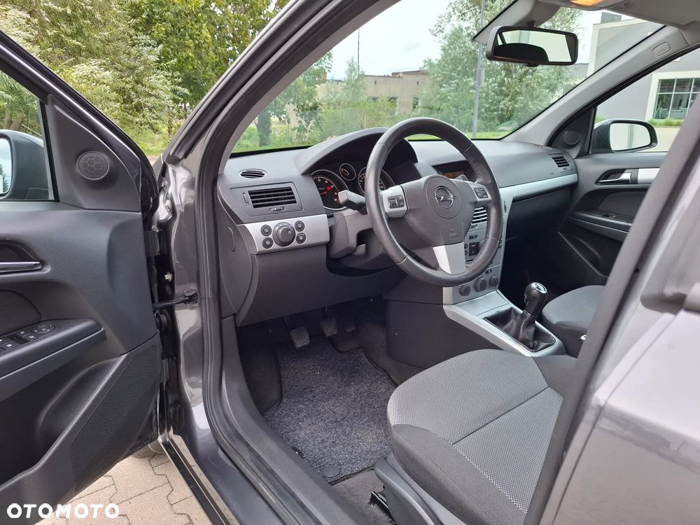 Opel Astra 1.6 Enjoy - 18