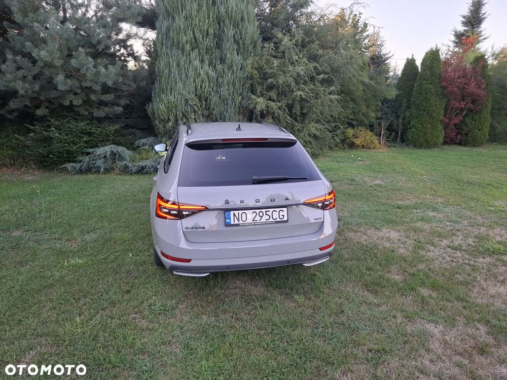 Skoda Superb 2.0 TDI SCR 4x4 Sportline DSG - 9