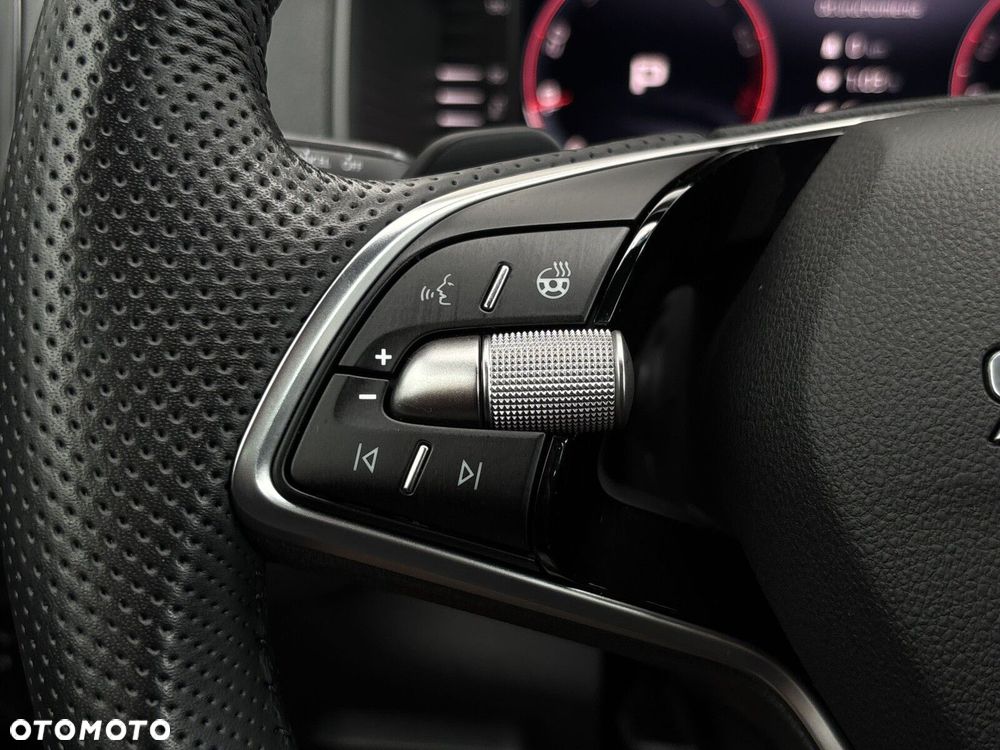 Skoda Karoq 1.5 TSI ACT Sportline DSG - 18
